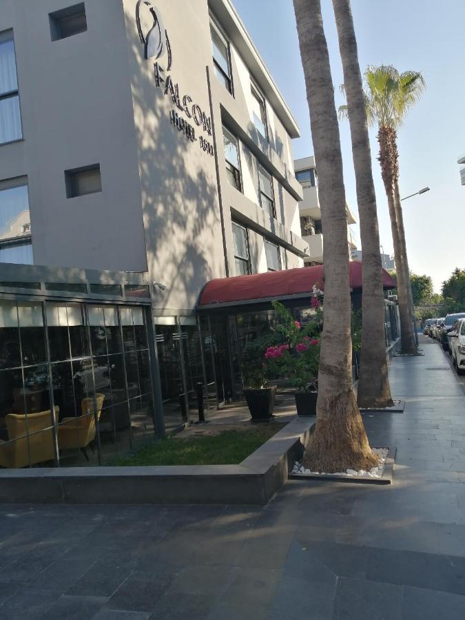 Falcon 1511 Otel