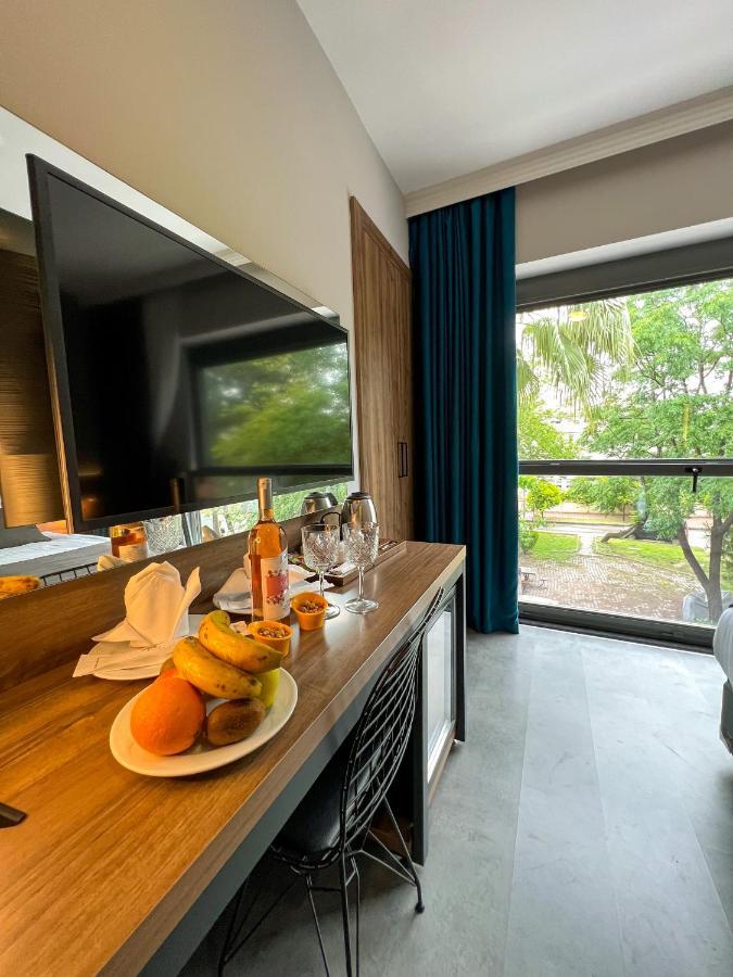 Falcon 1511 Otel
